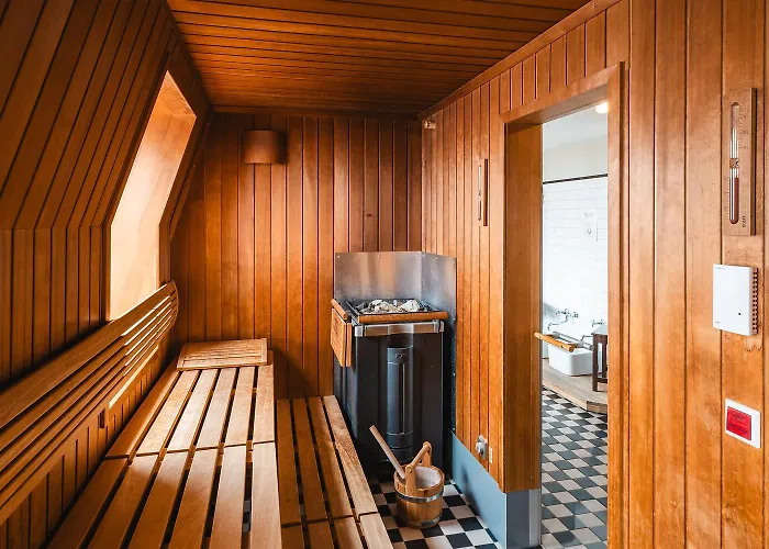 Henri Hotel 4*