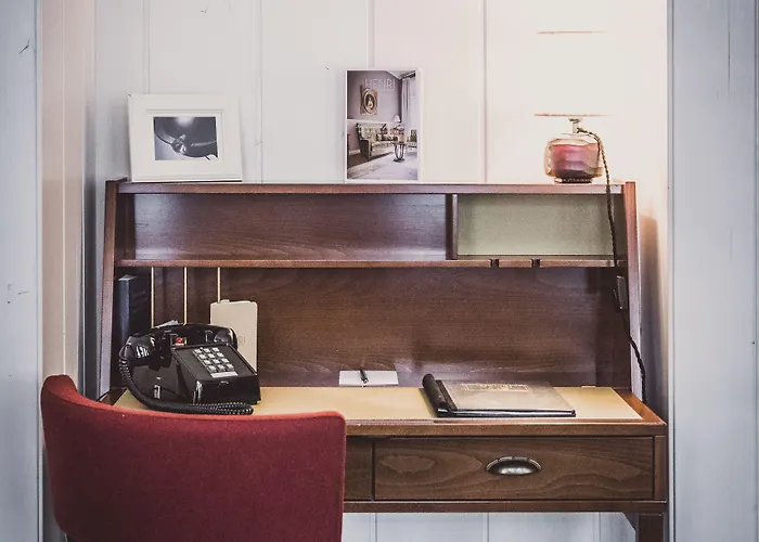 Henri Hotel 4*