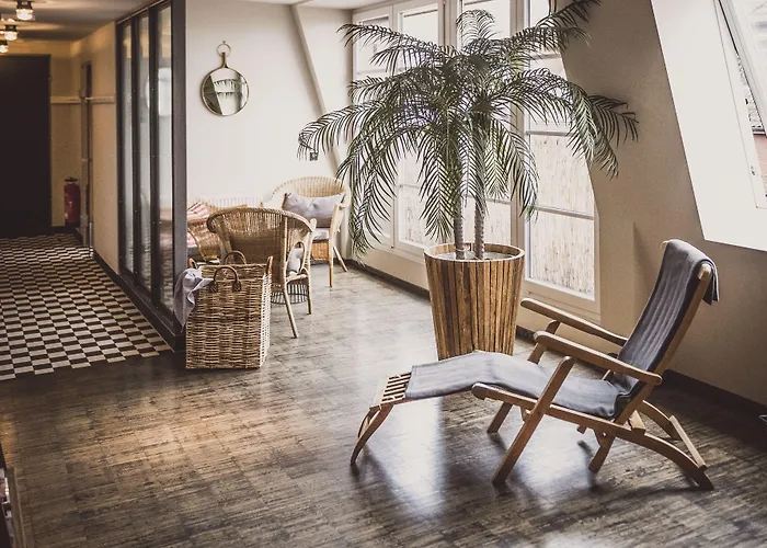 Henri Hotel