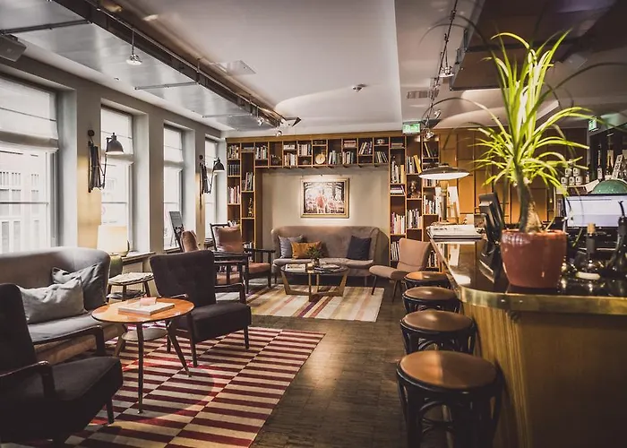 Henri Hotel 4*