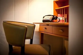 Henri Hotel